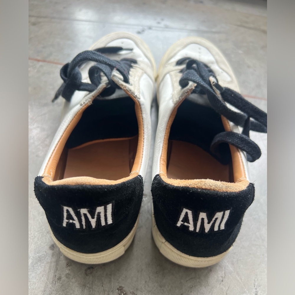AMI Paris men’s shoes size EU 43 white/black genuine leather